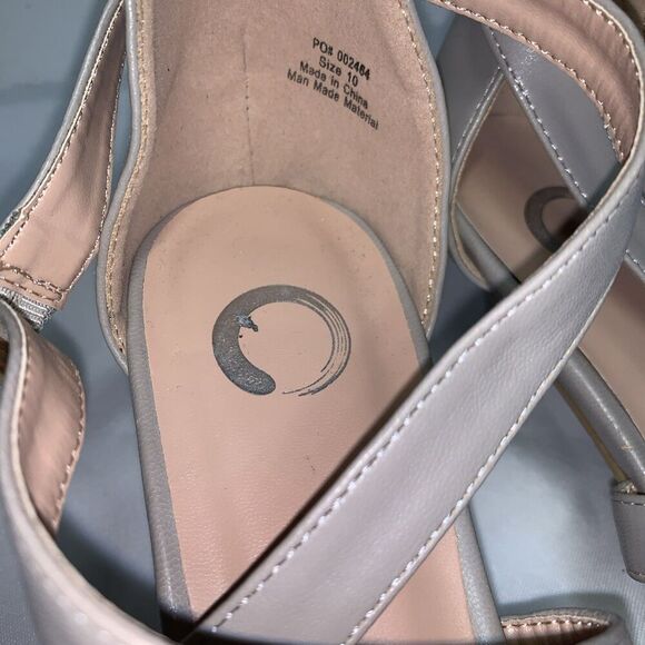 Women’s Journee Collection Mia 10 Gray Faux Leather Point Toe High Heel Shoe - Picture 3 of 12